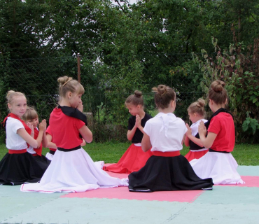 Vystoupení Černilovských Blešek a Blech na Semonickém ořechobraní 7. 9. 2019