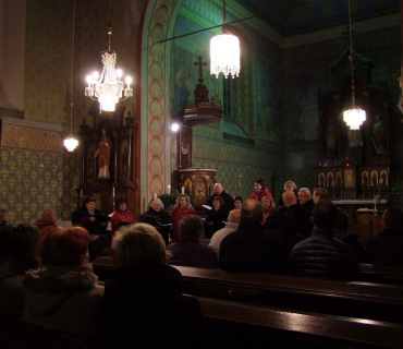 Adventní koncert sboru Cantus Jaroměř v Černilově - katol.kostel 27.11. 2016