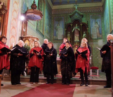 Adventní koncert sboru Cantus Jaroměř v Černilově - katol.kostel 27.11. 2016