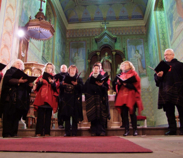 Adventní koncert sboru Cantus Jaroměř v Černilově - katol.kostel 27.11. 2016