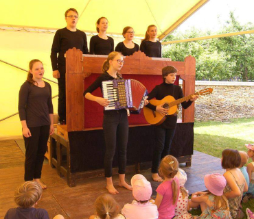 Černilovský dvůr 2016