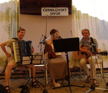 Černilovský dvůr 2015 foto Jana Ž