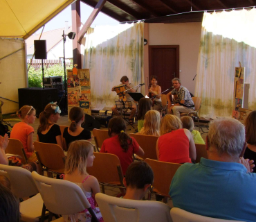 Černilovský dvůr 2015 foto Jana Ž