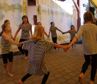 Černilovský dvůr 2015 foto Jana Ž