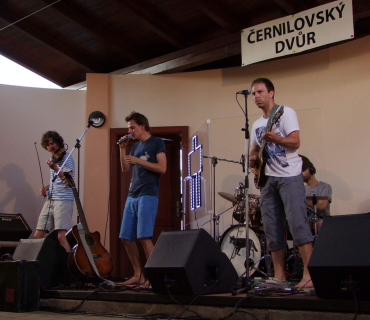 Černilovský dvůr 2015 foto Jana Ž