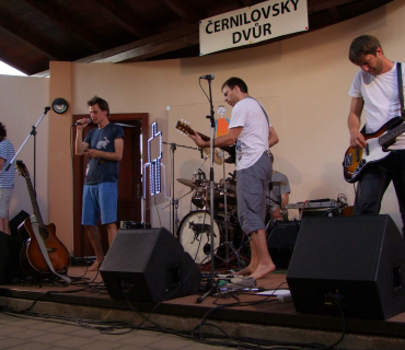 Černilovský dvůr 2015 foto Jana Ž