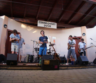 Černilovský dvůr 2015