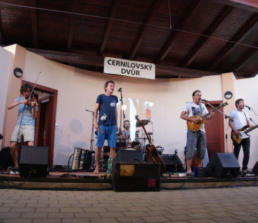 Černilovský dvůr 2015