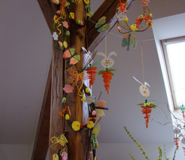 VELIKONOČNÍ JARMARK 27.3. 2015 foto Jana Žárs