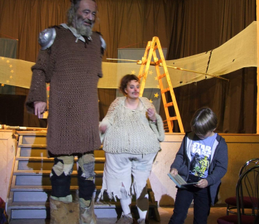 Divadelní představení Don Quijote de la Ancha Sokolovna Černilov 11.10.2014