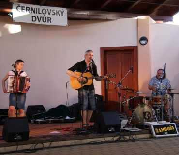 ČERNILOVSKÝ DVŮR 2014 - foto Míra