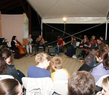 ČERNILOVSKÝ DVŮR 2014 - foto Míra