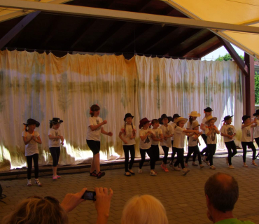 ČERNILOVSKÝ DVŮR 2014 - foto Jana Ž