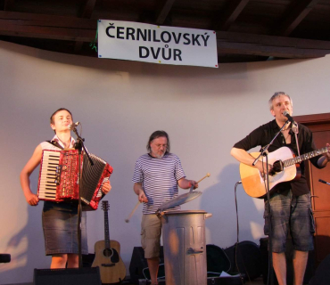 ČERNILOVSKÝ DVŮR 2014 - foto Jana Ž