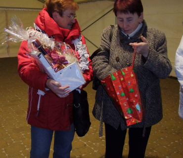 Charitativní dražba vánočních stromečků - KSD Černilov 16.12.2012