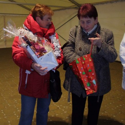 Charitativní dražba vánočních stromečků - KSD Černilov 16.12.2012