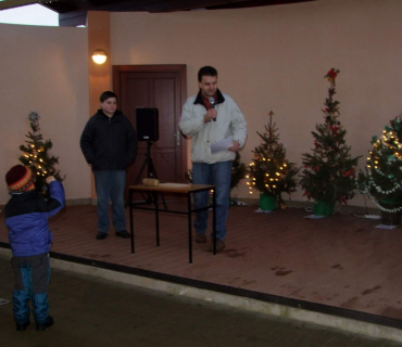 Charitativní dražba vánočních stromečků - KSD Černilov 16.12.2012