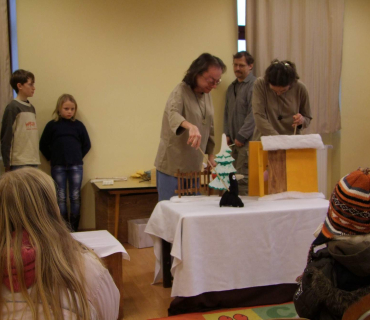 Předvánoční pohádky - loutkové soubory Blechy a Maminy Jaroměř - KSD Černilov 16.12.2012 