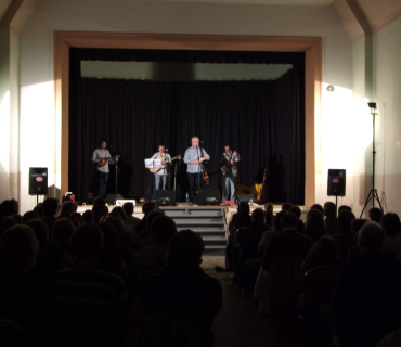 Koncert Poutníků černilovská sokolovna 24.11.2012