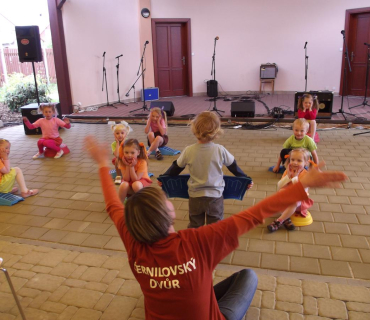 2.6.2012 ČERNILOVSKÝ DVŮR, foto od Katky J.