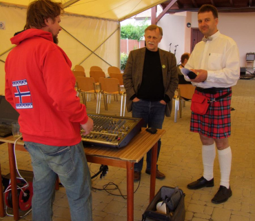 ČERNILOVSKÝ DVŮR 2012 od Jany Ž