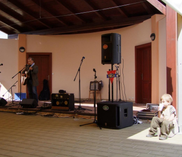 ČERNILOVSKÝ DVŮR 2012 od Jany Ž