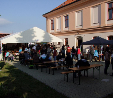 ČERNILOVSKÝ DVŮR 2012 od Jany Ž