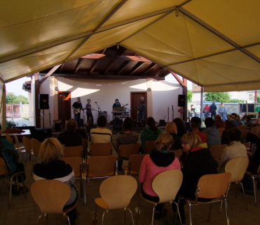 ČERNILOVSKÝ DVŮR 2012 od Jany Ž