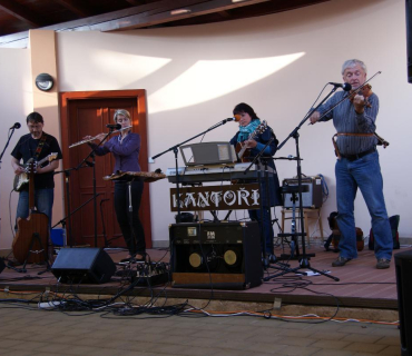 ČERNILOVSKÝ DVŮR 2012 od Míry