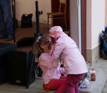 ČERNILOVSKÝ DVŮR 2012 od Míry