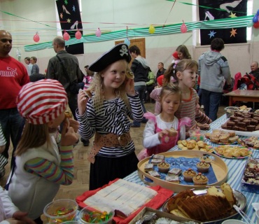 PRUHOVANÝ KARNEVAL 15.4.2012 Sokolovna - foto Jana Ž