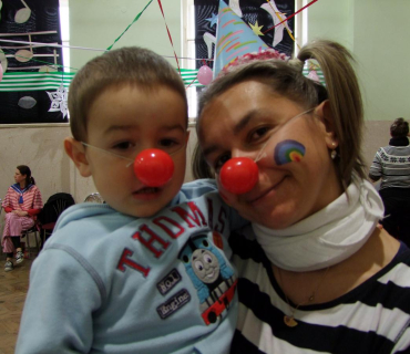 PRUHOVANÝ KARNEVAL 15.4.2012 Sokolovna - foto Jana Ž