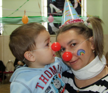 PRUHOVANÝ KARNEVAL 15.4.2012 Sokolovna - foto Jana Ž