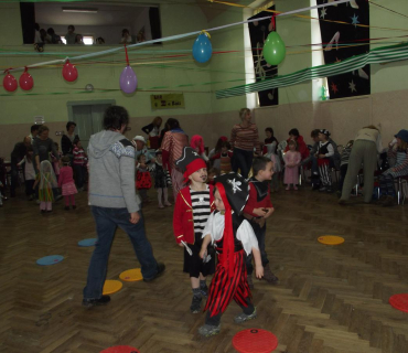 15.4.2012 Pruhovaný karneval v Černilově