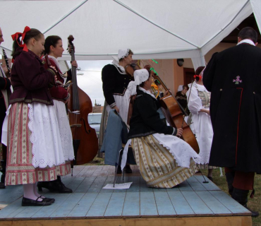 VELIKONOČNÍ JARMARK KSD 30.3. 2012 - foto Jana Žárská