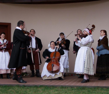 VELIKONOČNÍ JARMARK KSD 30.3. 2012 - foto Jana Žárská