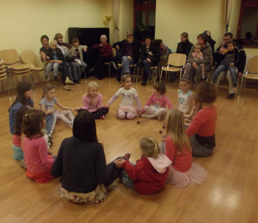 22.12.2011 taneční kroužek - mažoretky