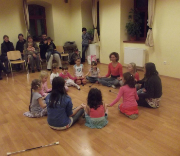 22.12.2011 taneční kroužek - mažoretky