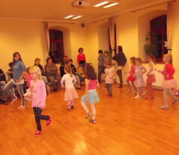 22.12.2011 taneční kroužek - mažoretky
