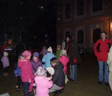 Průvod světýlek na uvítání Adventu 2011 
