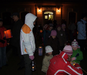 Průvod světýlek na uvítání Adventu 2011 