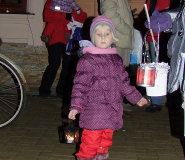 Průvod světýlek na uvítání Adventu 2011 