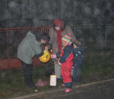 Průvod světýlek na uvítání Adventu 2011 