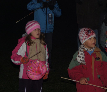 Průvod světýlek na uvítání Adventu 2011 