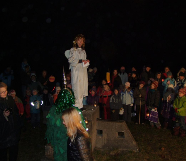 Průvod světýlek na uvítání Adventu 2011 