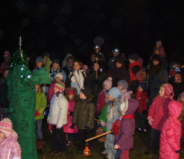 Průvod světýlek na uvítání Adventu 2011 