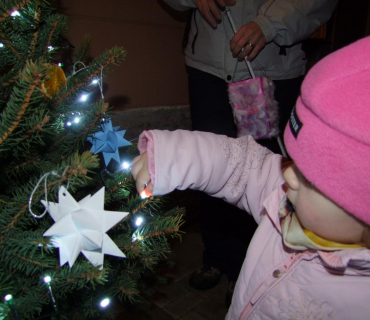 Průvod světýlek na uvítání Adventu 2011 