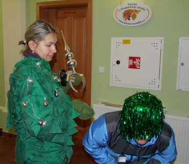 Průvod světýlek na uvítání Adventu 2011 