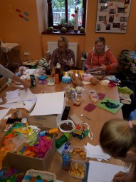 Dvoreček 2.10.2018 - Vyrábíme na drakiádu