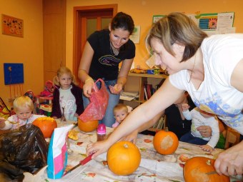 Dvoreček 25.10.2016 - Dýňové vyrábění